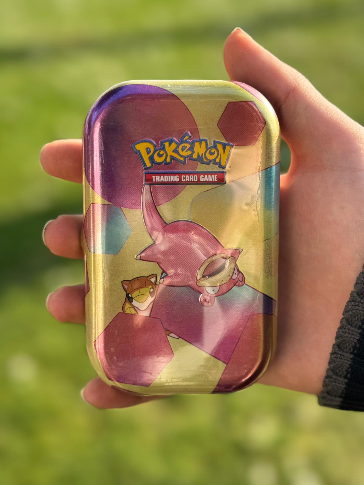 Mini Tin da Collezione 151 Slowpoke e Sandshrew (IT)