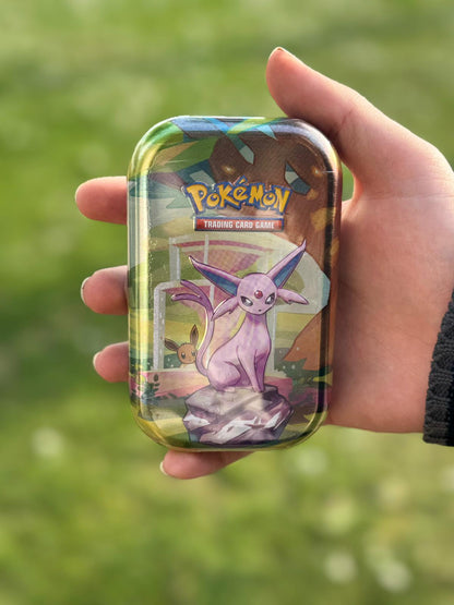 Mini Tin da Collezione Evoluzioni Prismatiche Espeon (IT)