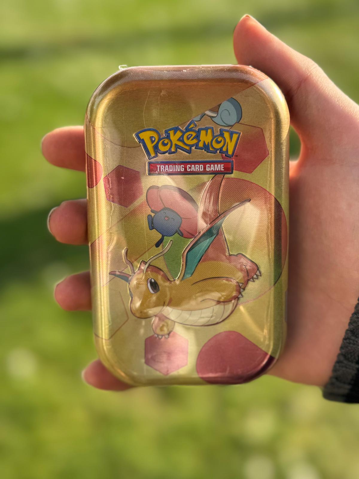 Mini Tin da Collezione 151 Dragonite e Vileplume (IT)